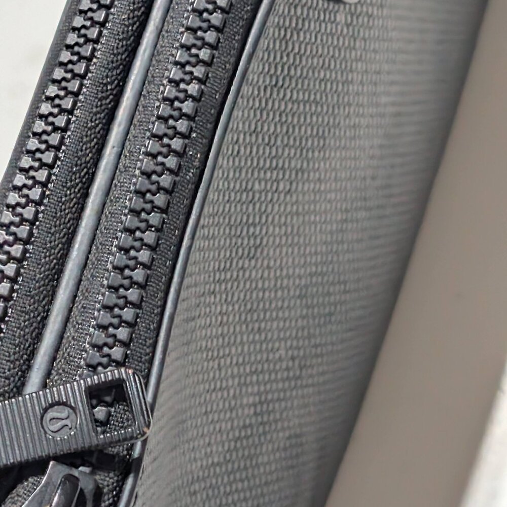 Lululemon Double Up Pouch Incognito Camo Multi Gray/Black - Picture 7 of 8